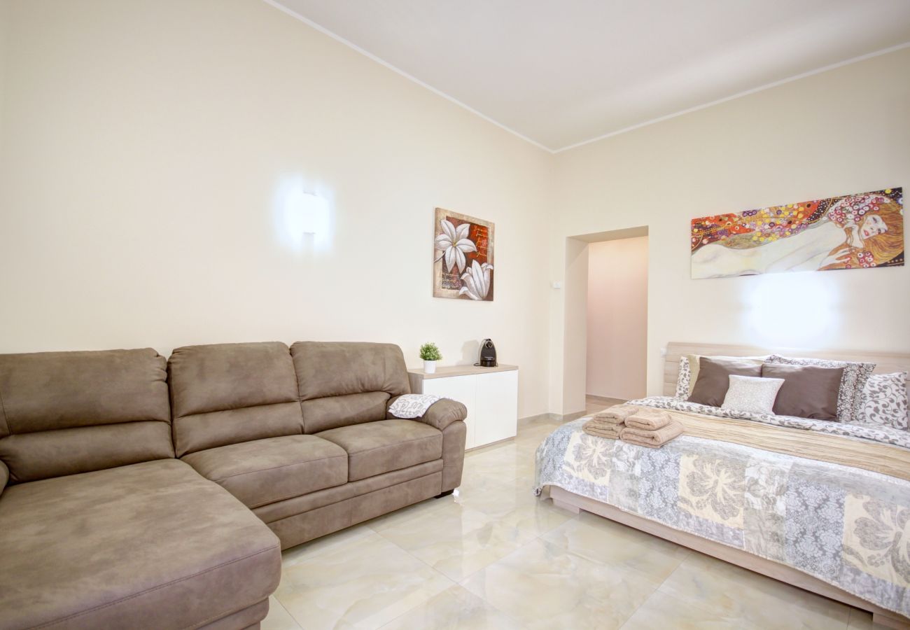 Studio a Milano - Rif. 392070