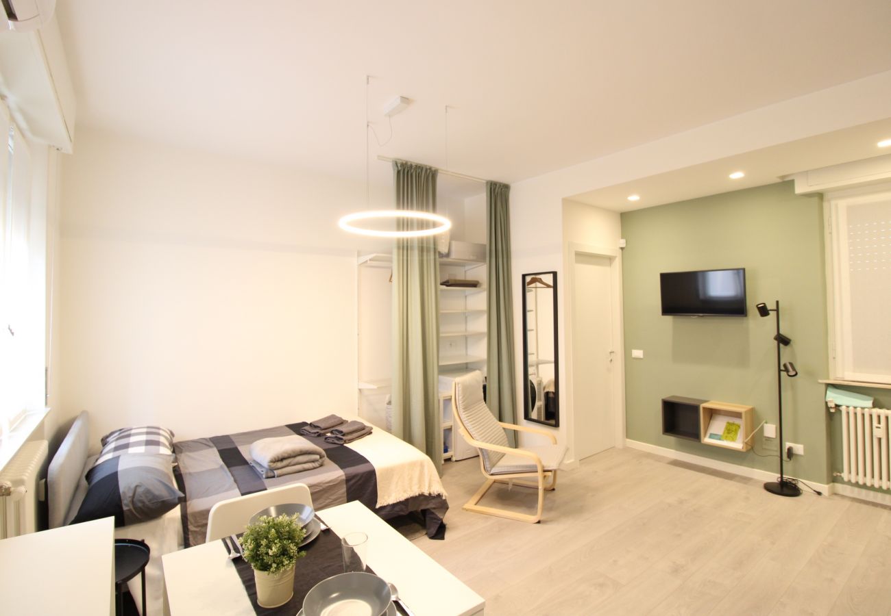 Studio a Milano - Rif. 393143