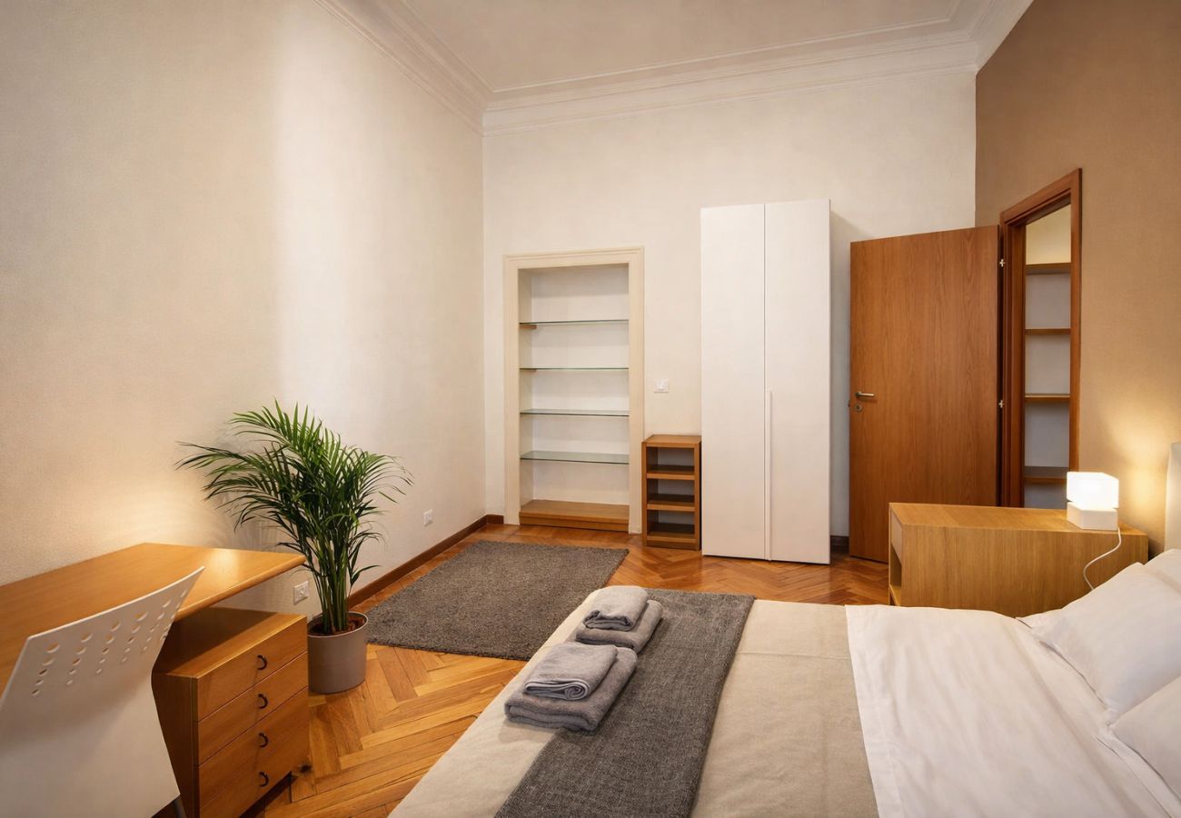 Apartment in Milan - IRIS