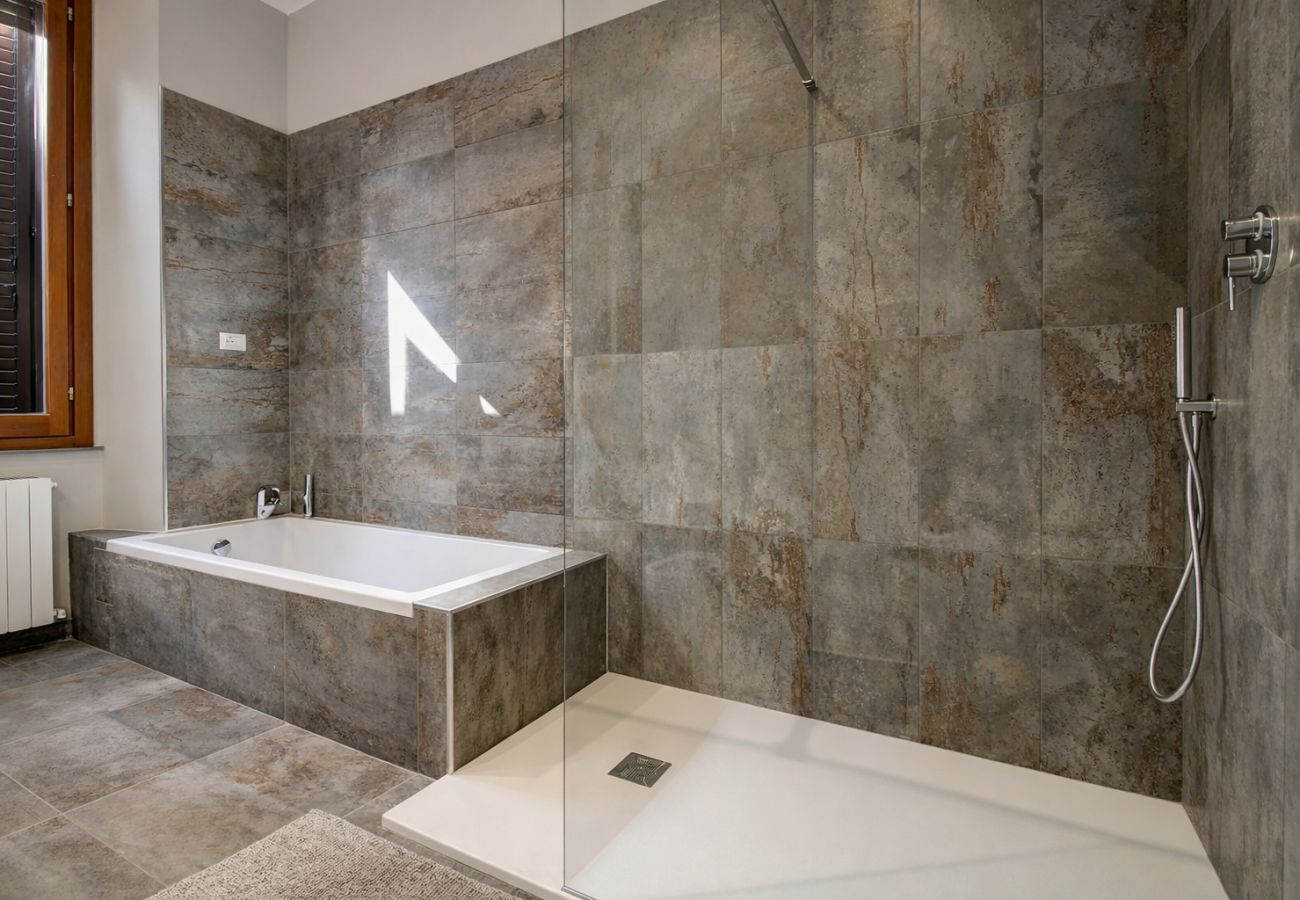 Apartment in Milan - IRIS